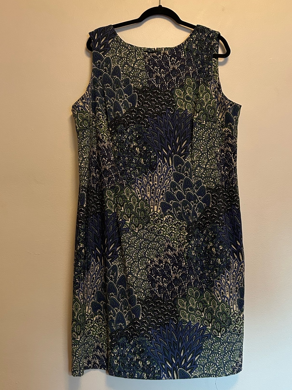 connected apparel Navy & Green Sleeveless Patterned Shift Dress